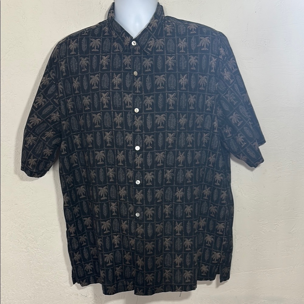 Tori Richard Black and Brown Casual Button Down Shirt